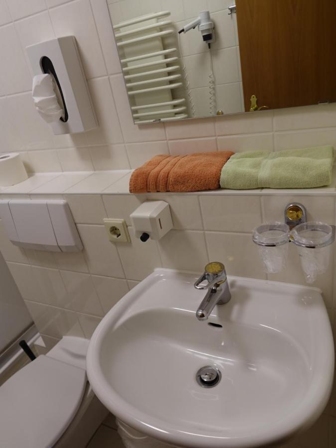 Adler-Hotel ديلتزش المظهر الخارجي الصورة